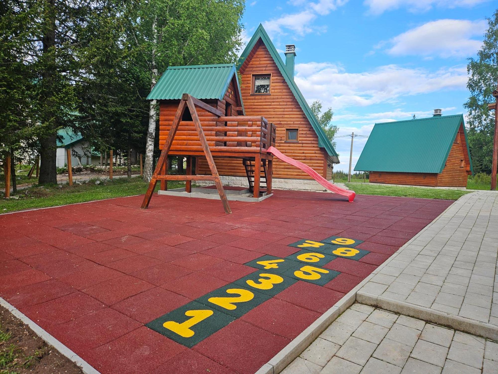 Hedonist Village Tatil Evi